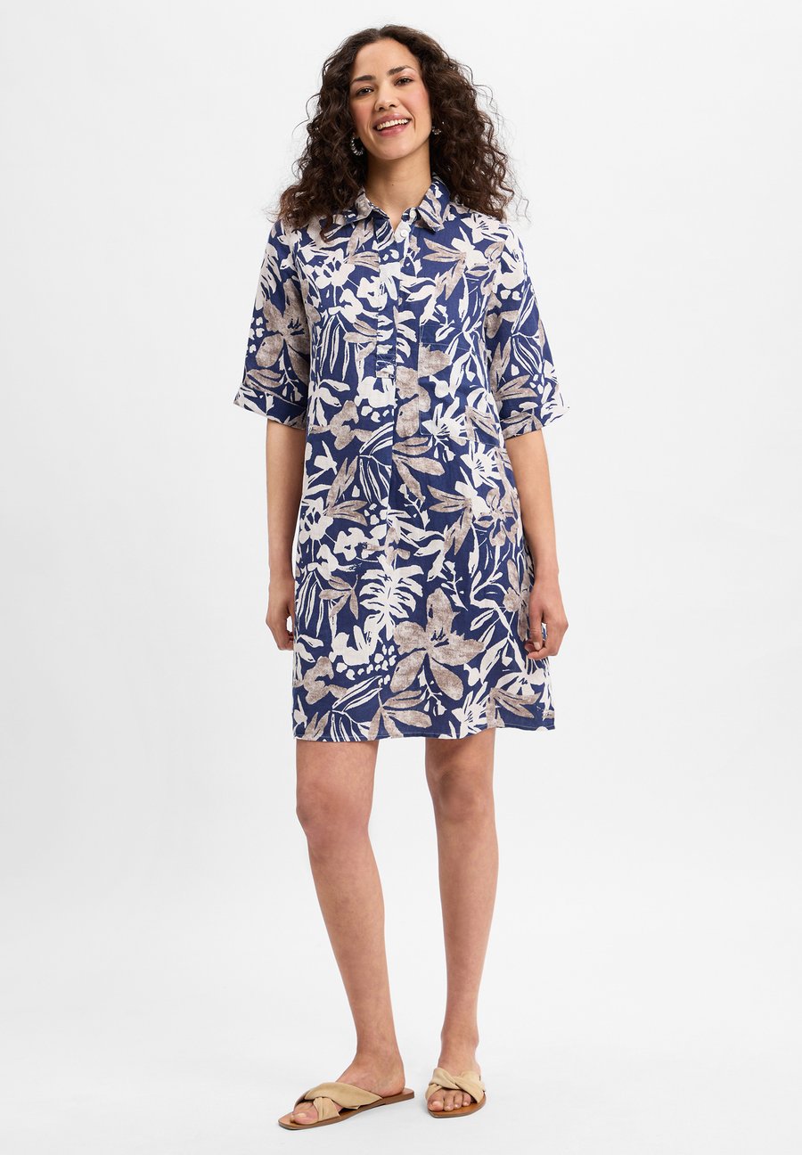 Платье Marie Lund Shirt dress, Marine Weiß/Dark Blue
Платье Marie Lund Shirt dress, Marine Weiß/Dark Blue
