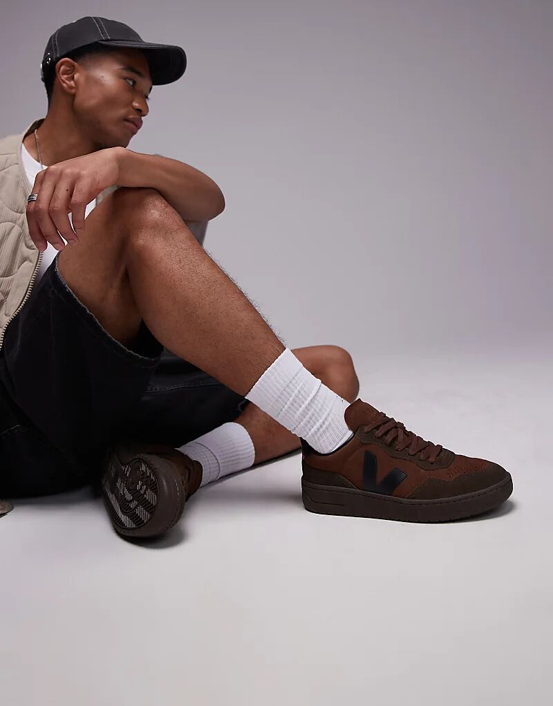 Кроссовки V-90 коричневого цвета VEJA
Кроссовки V-90 коричневого цвета VEJA