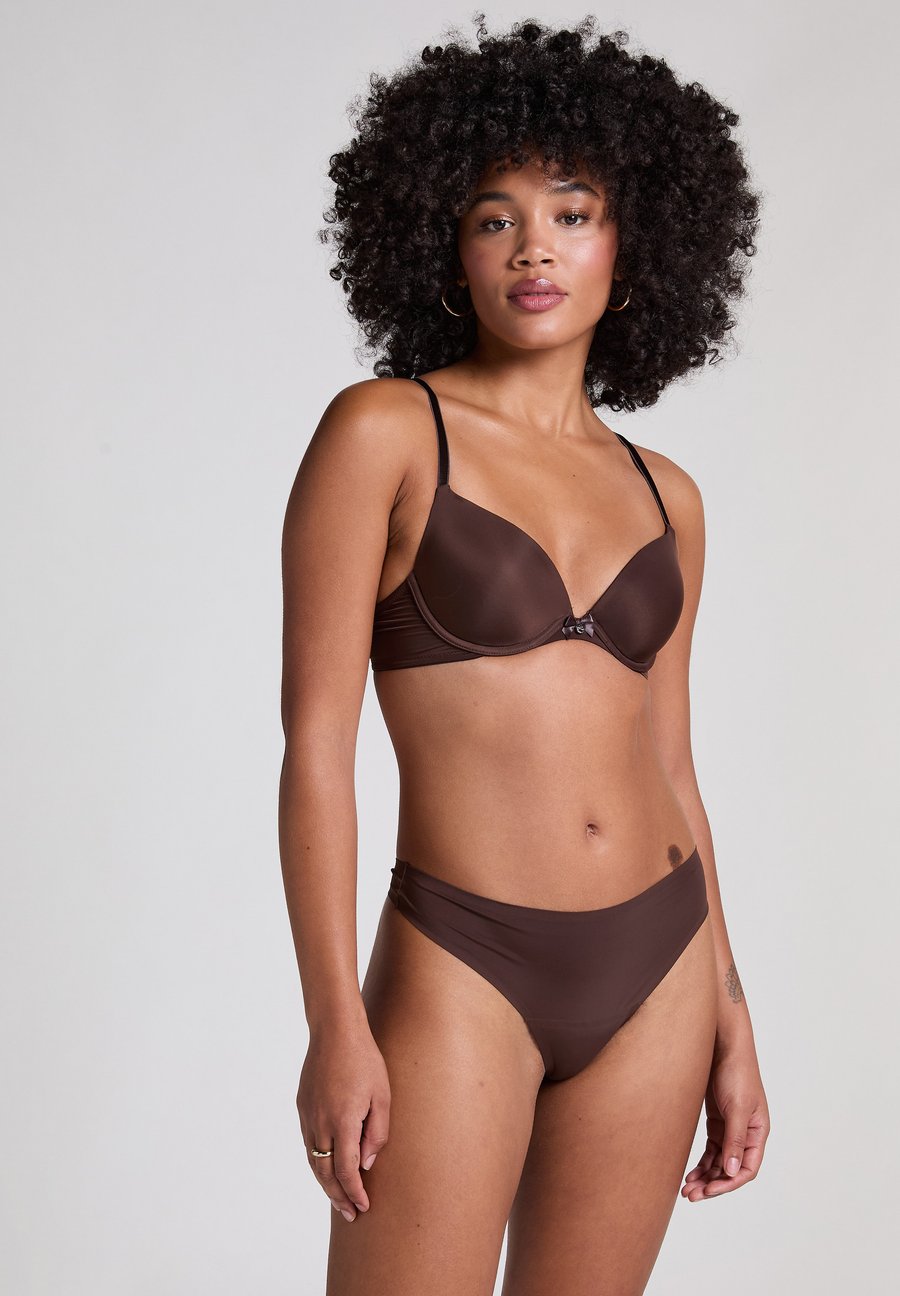 Трусы Hunkemöller Thong, Brown
Трусы Hunkemöller Thong, Brown