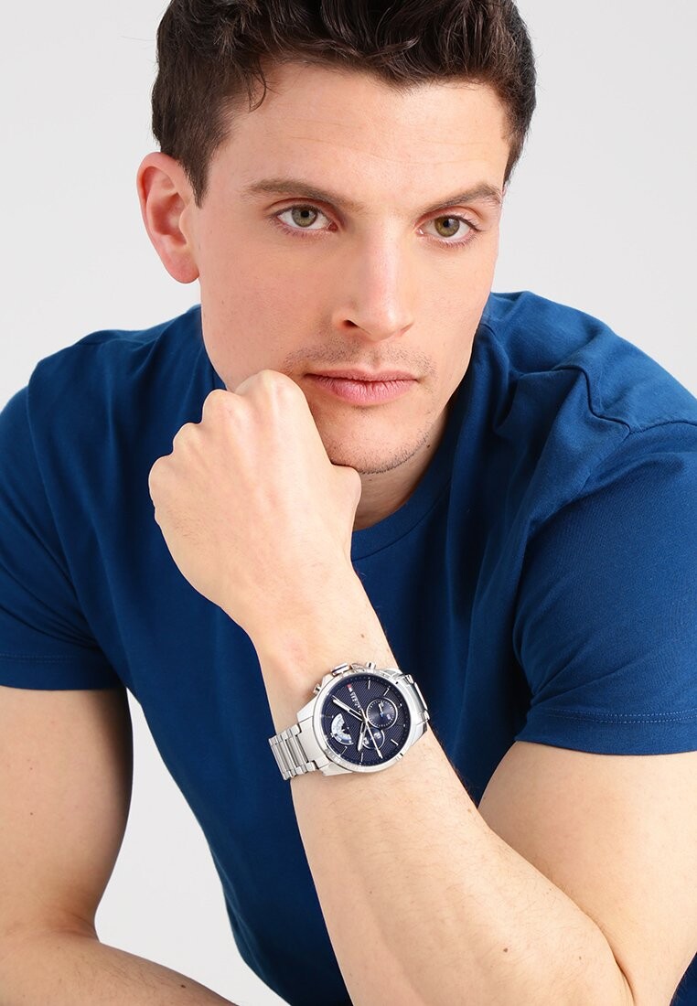 Часы Tommy Hilfiger, серебристого цвета
Часы Tommy Hilfiger, серебристого цвета