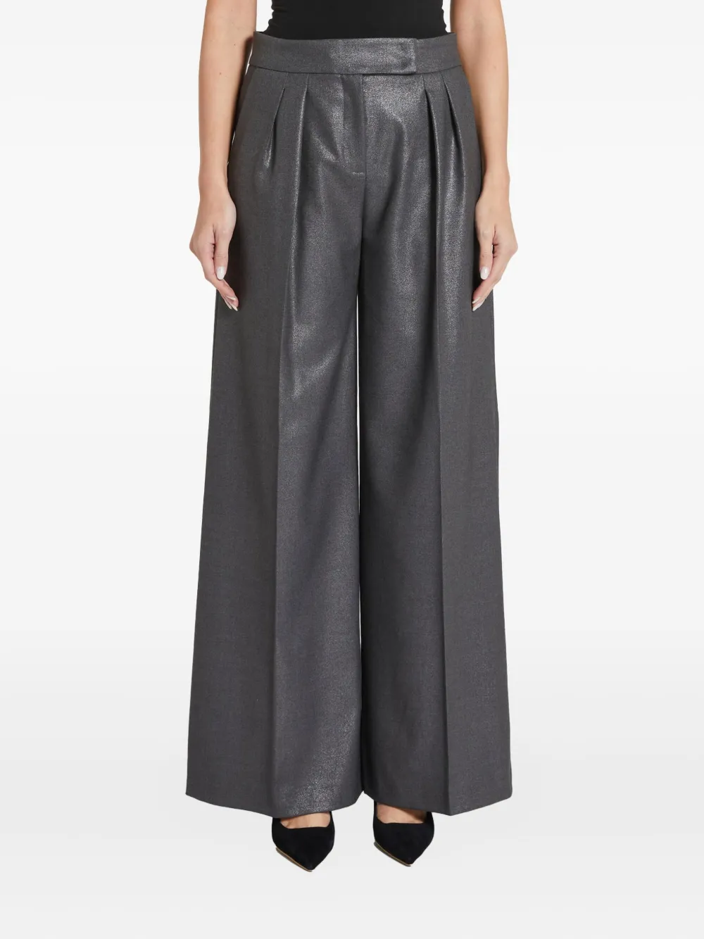 Брюки с эффектом металлик и складками Pennyblack, серый
Брюки с эффектом металлик и складками Pennyblack, серый