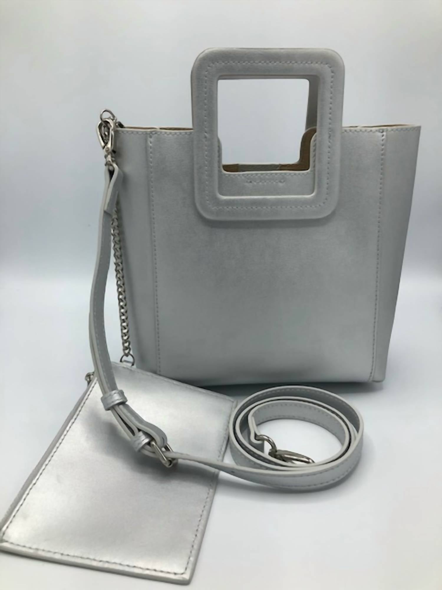 Сумка Antonio Mini Crossbody в серебристом цвете TMRW Studio
Сумка Antonio Mini Crossbody в серебристом цвете TMRW Studio