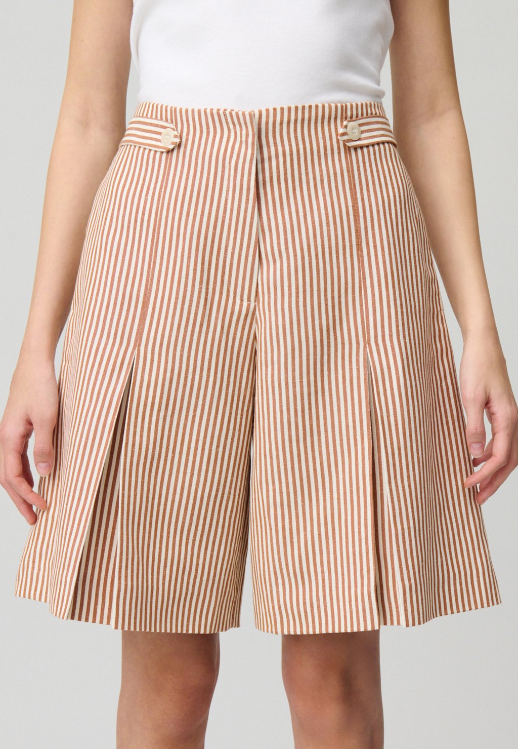Шорты ESMERALDA Claudie Pierlot, светло-коричневый
Шорты ESMERALDA Claudie Pierlot, светло-коричневый