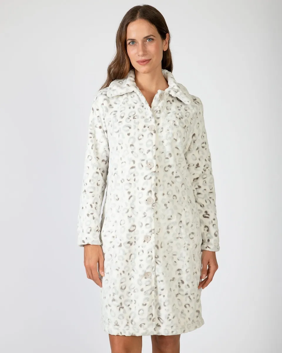 Женский длинный халат с застежкой на пуговицы Massana, белый
Женский длинный халат с застежкой на пуговицы Massana, белый