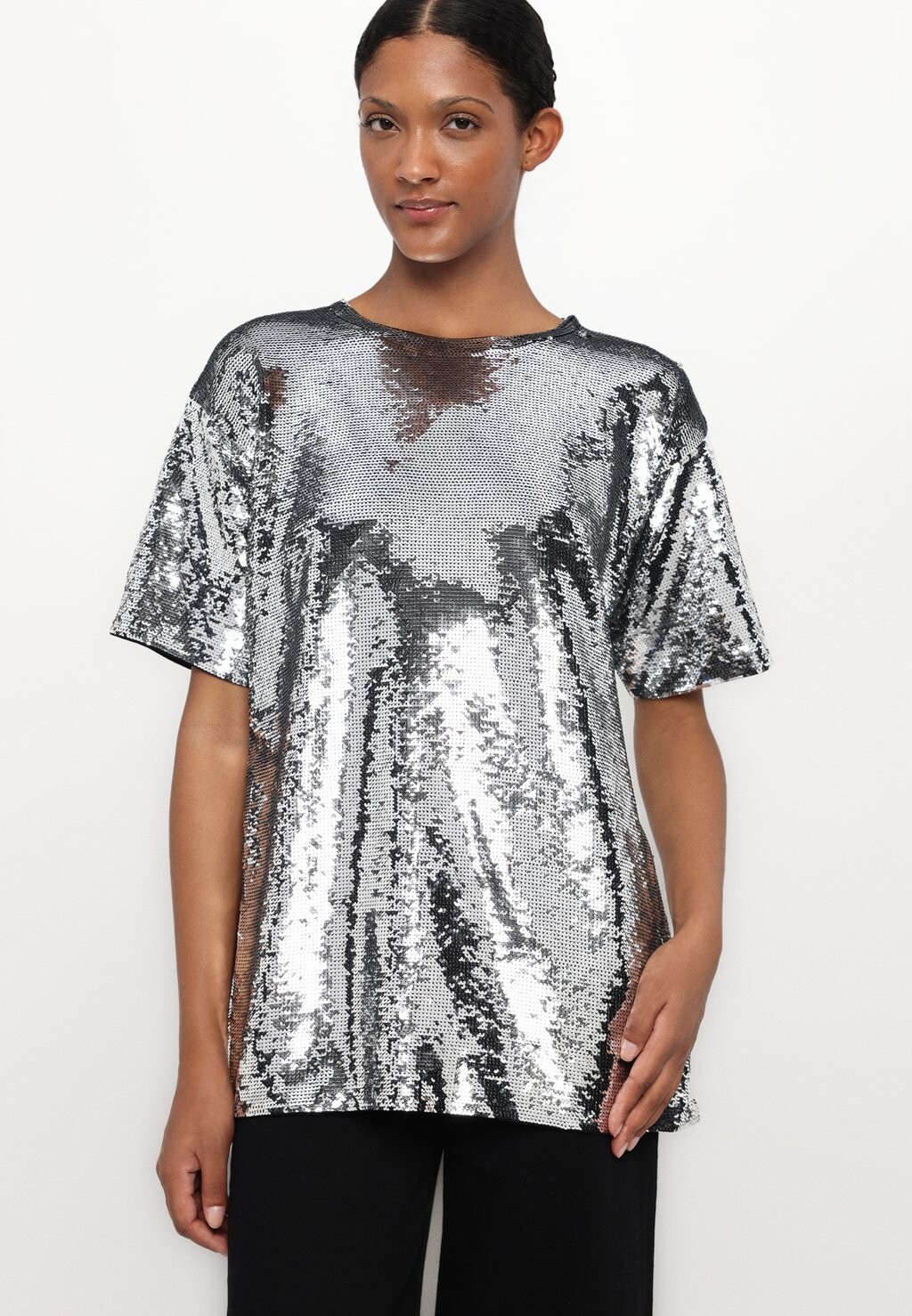 Футболка с принтом OVRSIZE TUNIC TEE MICHAEL Michael Kors, серебристый
Футболка с принтом OVRSIZE TUNIC TEE MICHAEL Michael Kors, серебристый