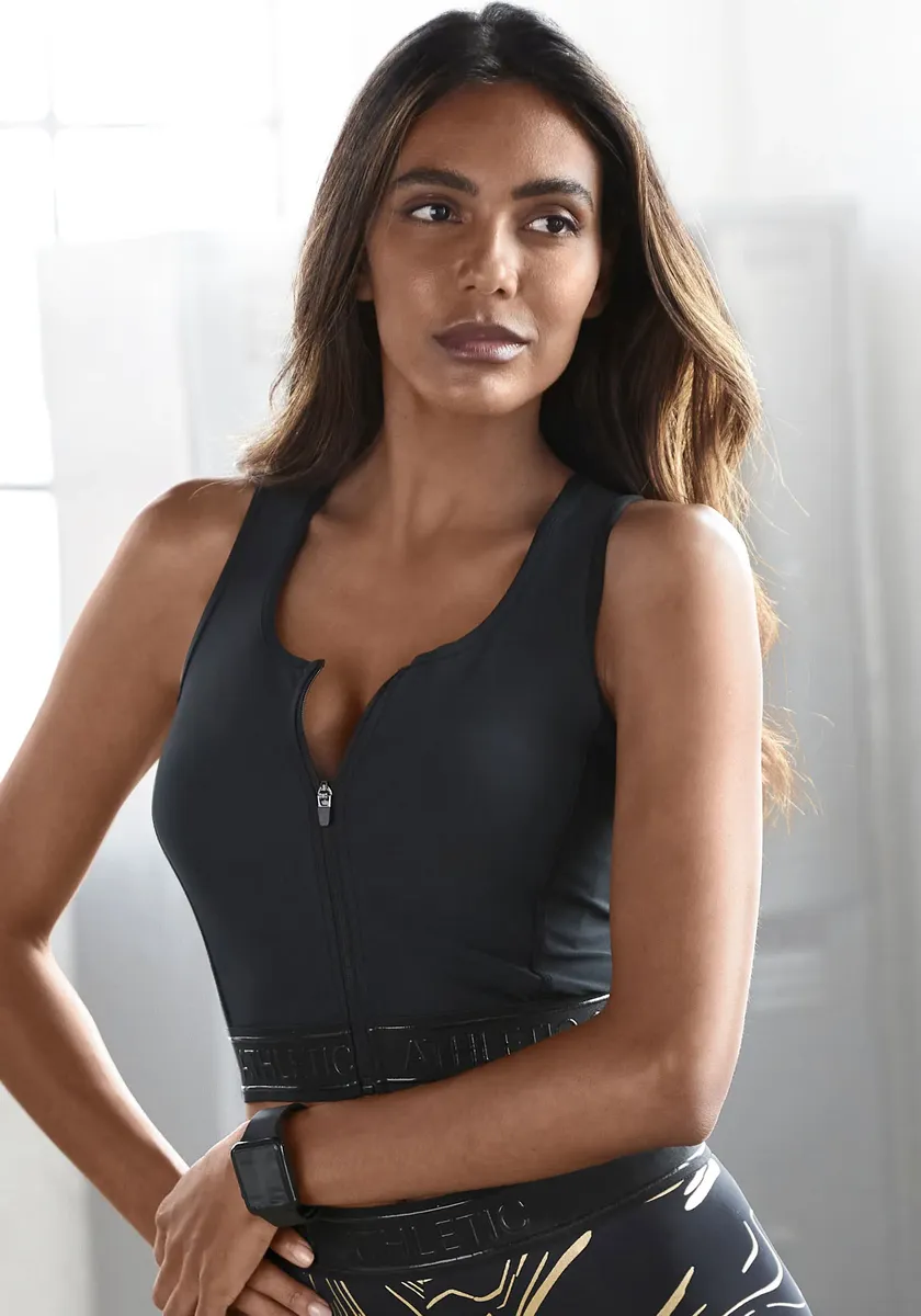 Укороченный топ LASCANA ACTIVE "спортивный топ" с застежкой-молнией и спинкой-борцовкой, черный
Укороченный топ LASCANA ACTIVE "спортивный топ" с застежкой-молнией и спинкой-борцовкой, черный