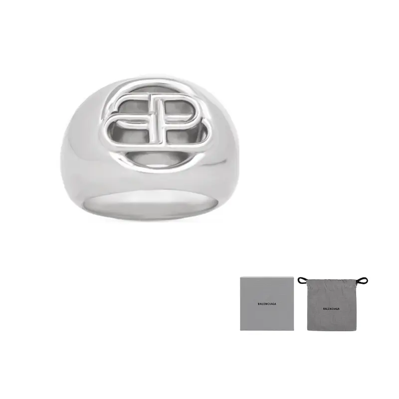 Кольцо-печатка Bb Balenciaga
Кольцо-печатка Bb Balenciaga
