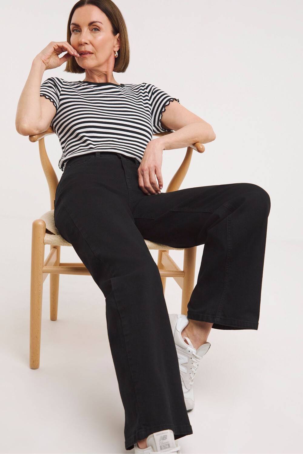 Широкие джинсы 24/7 Jd Williams, черный
Широкие джинсы 24/7 Jd Williams, черный