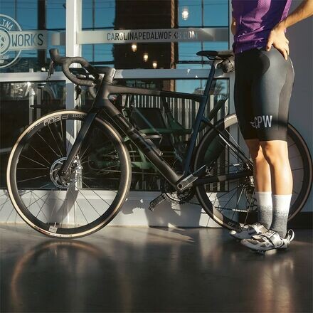 Носки Wooleator Pro 6 дюймов DeFeet, цвет Gravel Grey/Natural
Носки Wooleator Pro 6 дюймов DeFeet, цвет Gravel Grey/Natural