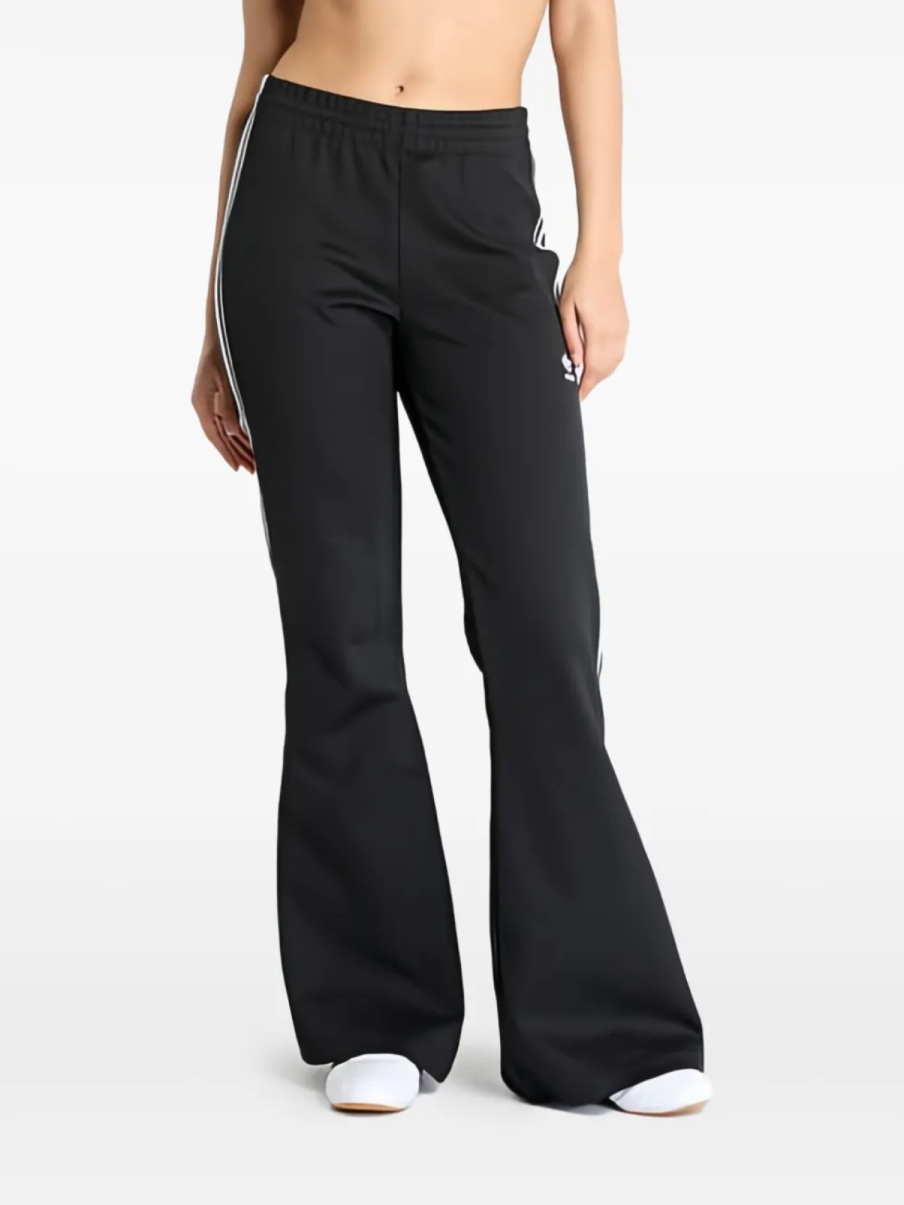 Расклешенные брюки с полосками adidas, черный
Расклешенные брюки с полосками adidas, черный