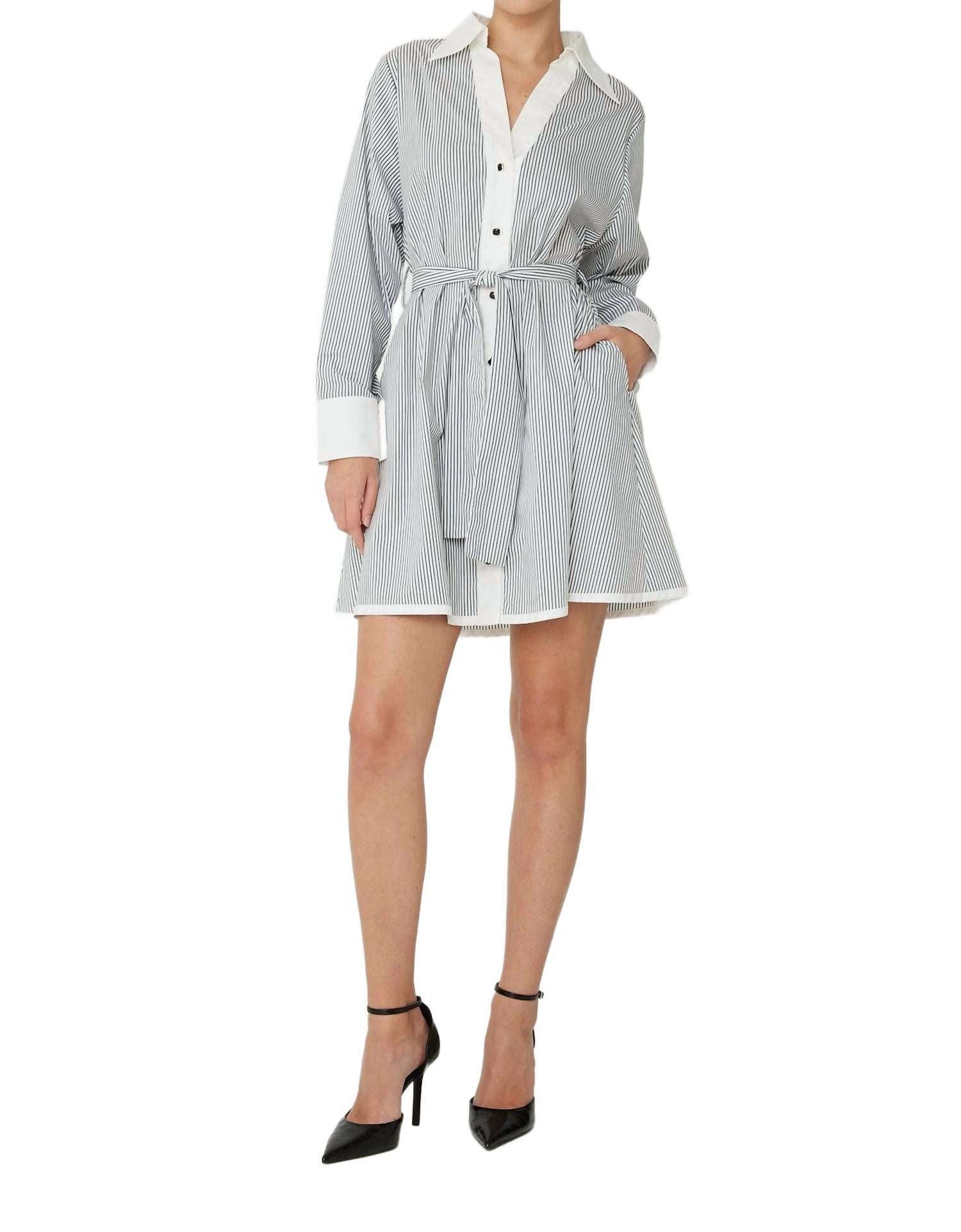 Мини-платье Sabina в черно-белую полоску Js70, Black/White Stripe
Мини-платье Sabina в черно-белую полоску Js70, Black/White Stripe