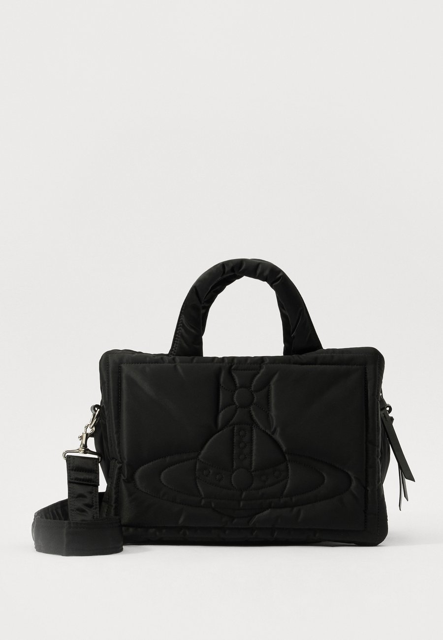 Сумка Vivienne Westwood MARGARET MEDIUM SQUARE BAG, Black
Сумка Vivienne Westwood MARGARET MEDIUM SQUARE BAG, Black