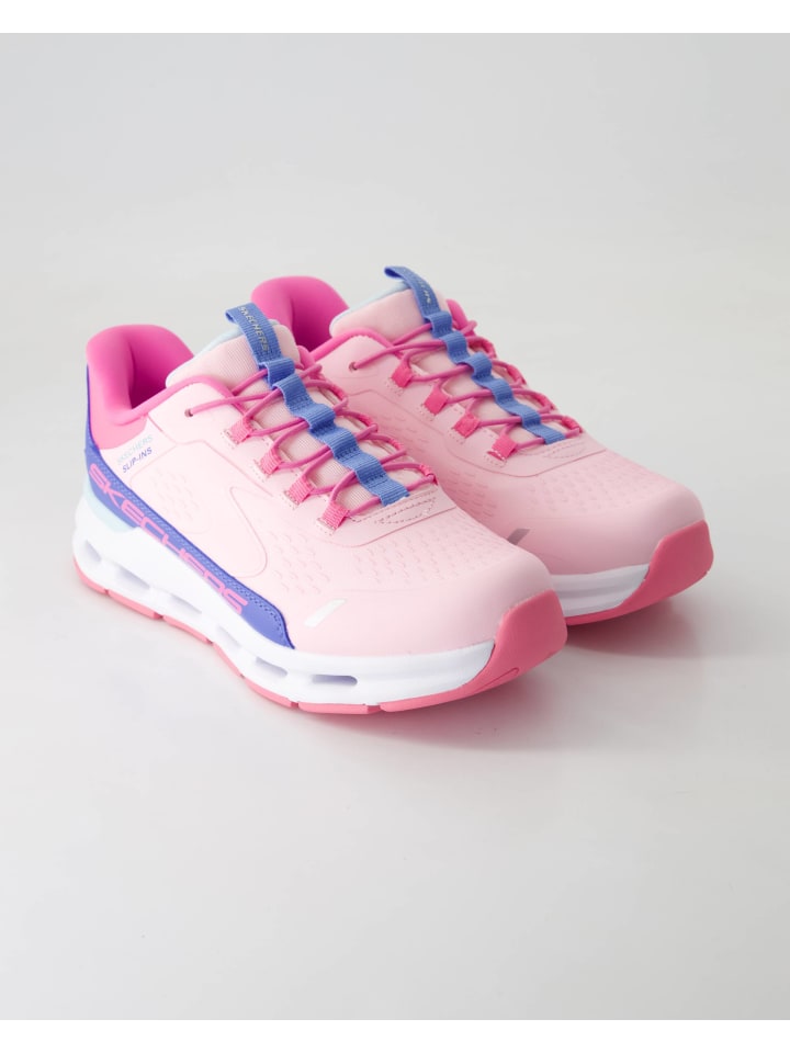 Кроссовки розового цвета Skechers
Кроссовки розового цвета Skechers