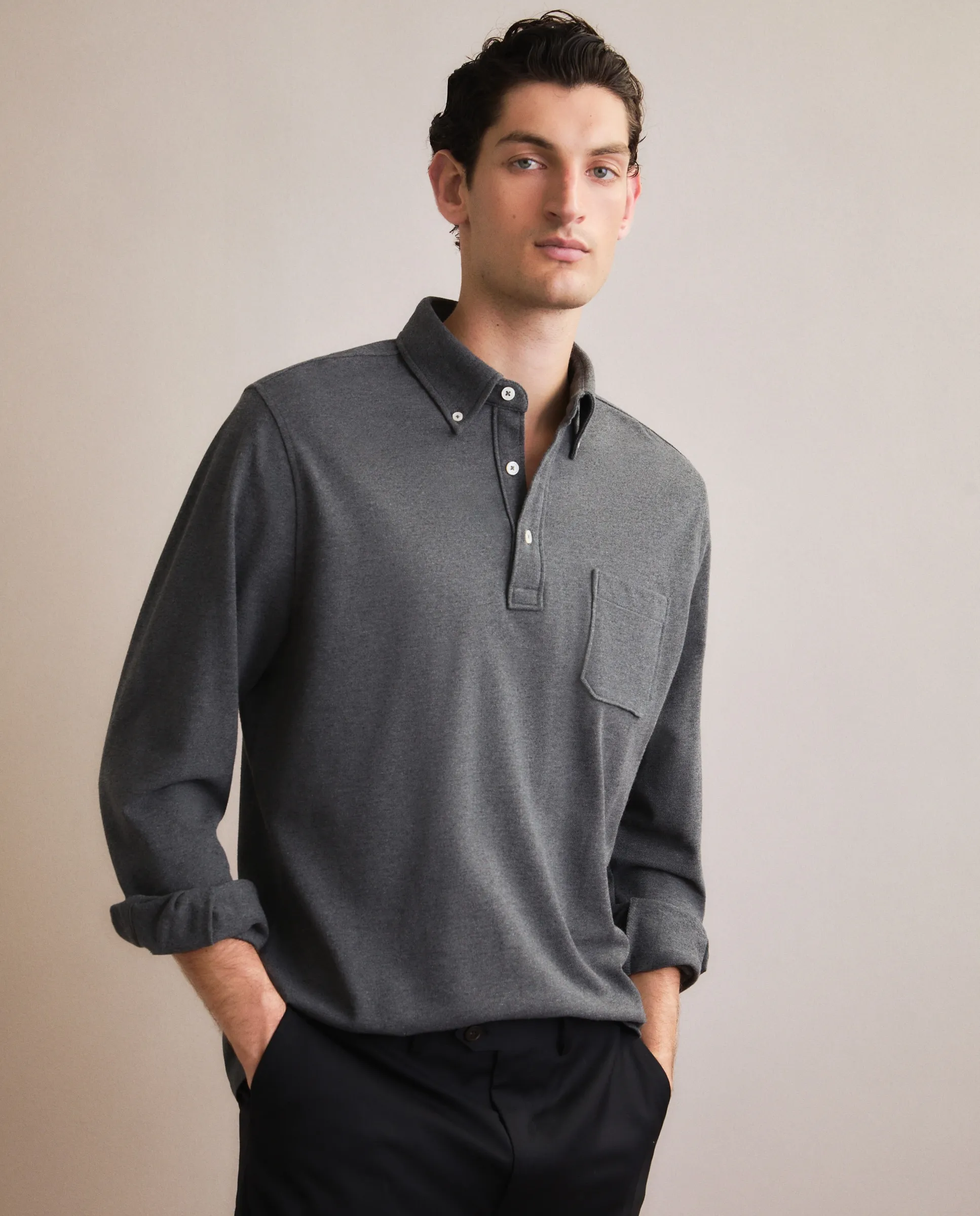 Мужская однотонная меланжевая поло с грудным карманом Emidio Tucci, темно-серый
Мужская однотонная меланжевая поло с грудным карманом Emidio Tucci, темно-серый