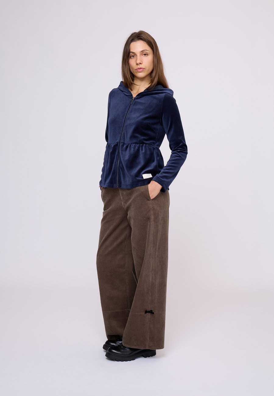 Толстовка Odd Molly Zip-up sweatshirt, Dark Sapphire/Dark Blue, Синий, Толстовка Odd Molly Zip-up sweatshirt, Dark Sapphire/Dark Blue
Толстовка Odd Molly Zip-up sweatshirt, Dark Sapphire/Dark Blue, Синий, Толстовка Odd Molly Zip-up sweatshirt, Dark Sapphire/Dark Blue