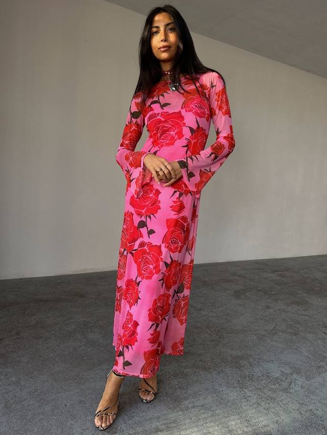 Платье макси Rosa Aria с цветочным принтом и силуэтом а-силуэт Never Fully Dressed
Платье макси Rosa Aria с цветочным принтом и силуэтом а-силуэт Never Fully Dressed