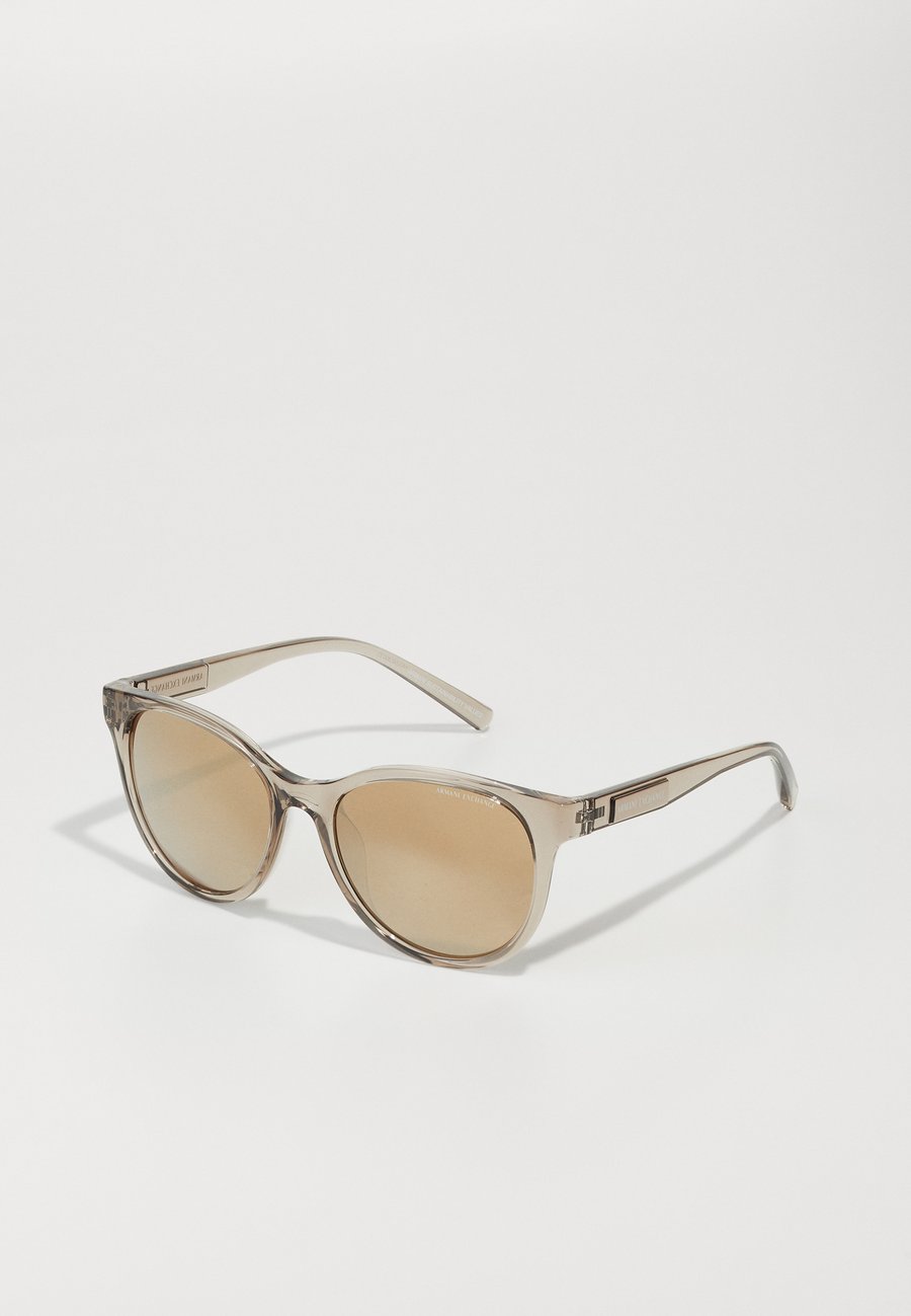 Солнцезащитные очки Armani Exchange Sunglasses, Shiny Transparent Brown/Light Brown
Солнцезащитные очки Armani Exchange Sunglasses, Shiny Transparent Brown/Light Brown