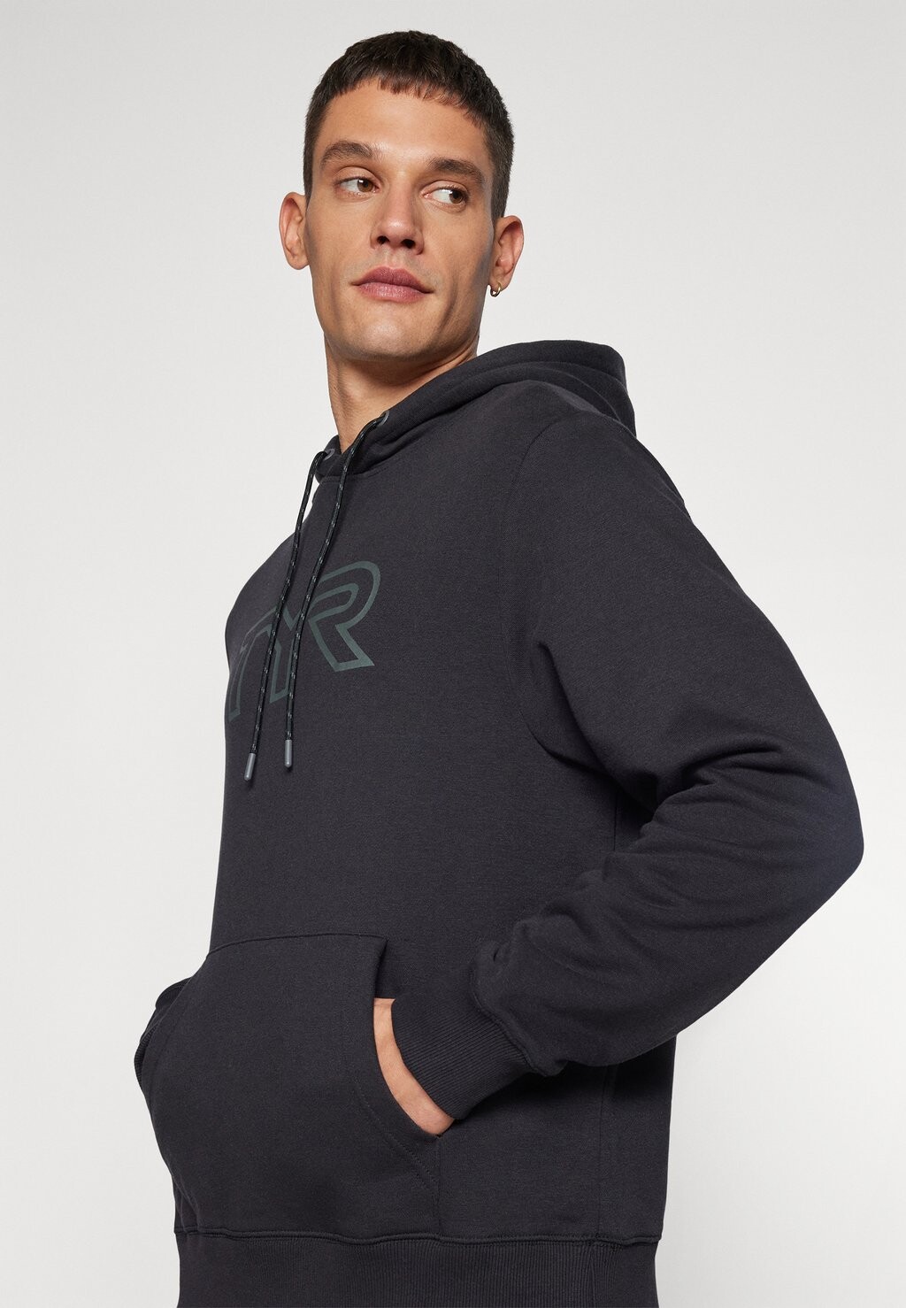 Толстовка с капюшоном BIG LOGO HOODIE TYR, черный
Толстовка с капюшоном BIG LOGO HOODIE TYR, черный