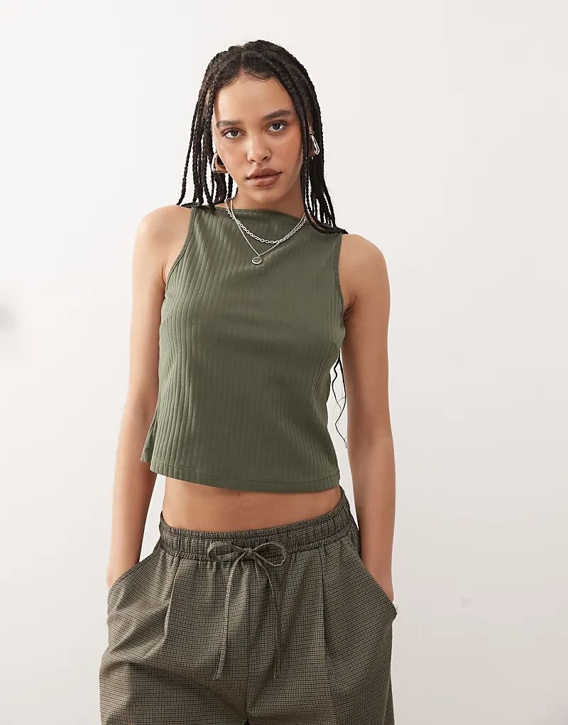 Майка COLLUSION с разрезом по горловине, цвет хаки
Майка COLLUSION с разрезом по горловине, цвет хаки