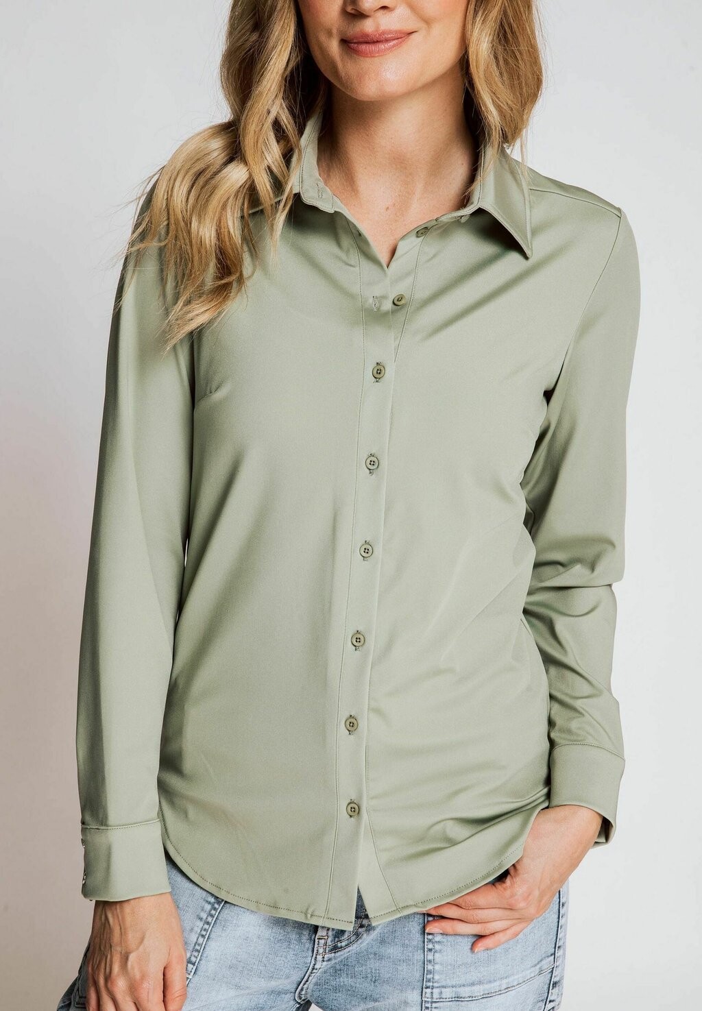 Блузка на пуговицах Zhrill, зеленый
Блузка на пуговицах Zhrill, зеленый