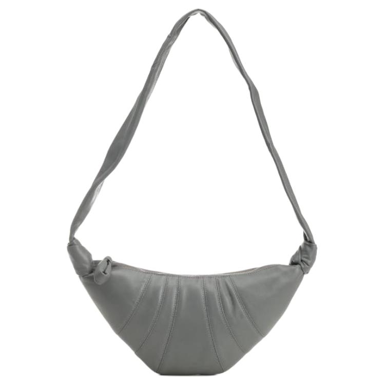 Lemaire Женская сумка-круассан из овчины серого цвета
Lemaire Женская сумка-круассан из овчины серого цвета