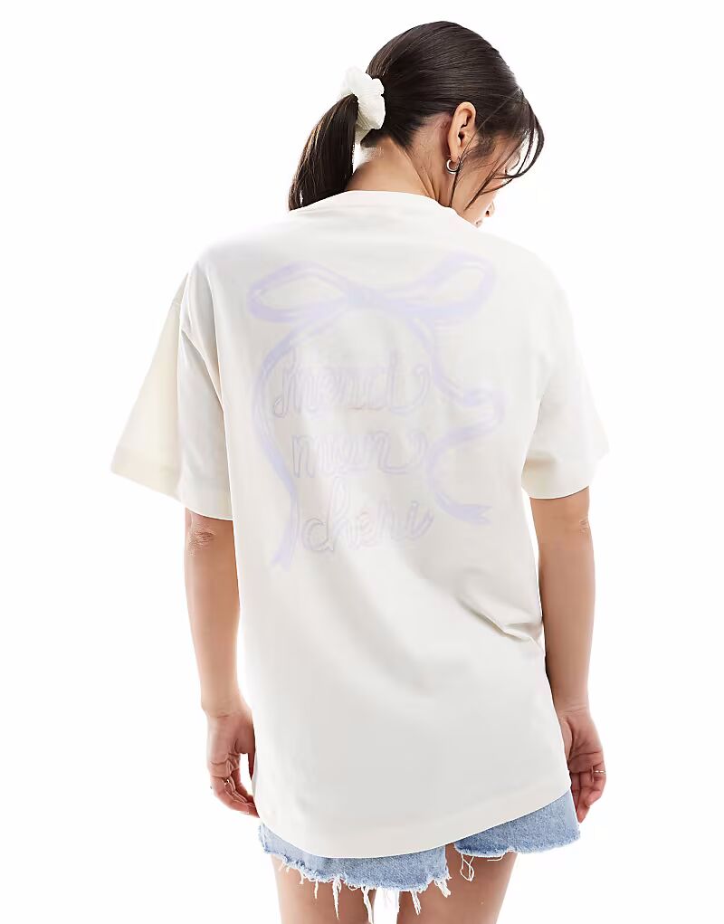 Футболка Miss Selfridge премиум-класса с графическим принтом в виде банта на спине, белого цвета
Футболка Miss Selfridge премиум-класса с графическим принтом в виде банта на спине, белого цвета