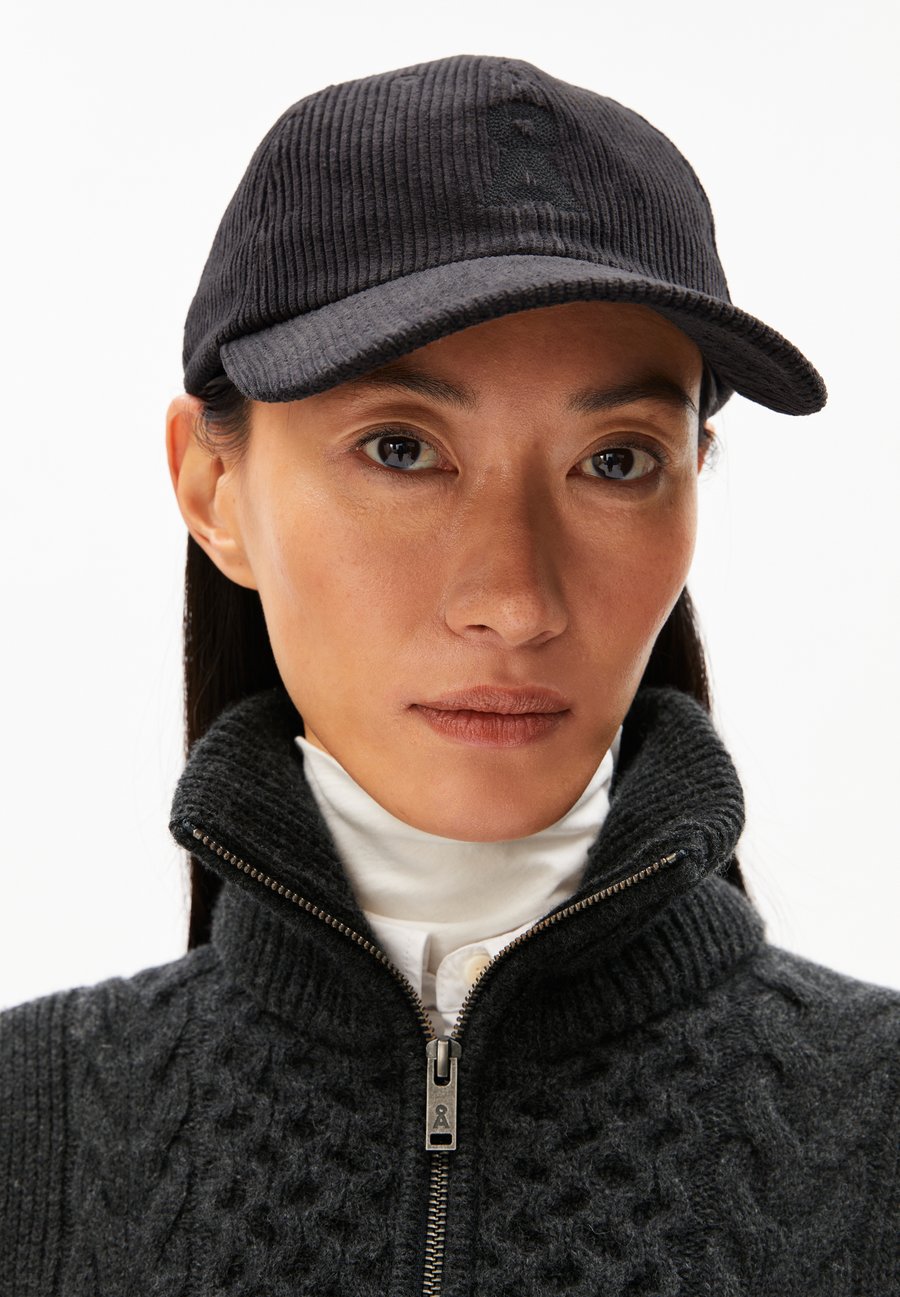 Бейсболка ARMEDANGELS YENAAS, Dark Steel/Dark Grey
Бейсболка ARMEDANGELS YENAAS, Dark Steel/Dark Grey
