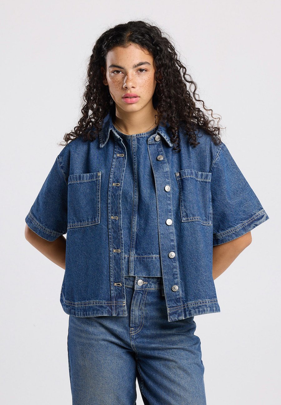 Блуза America Today Button-down blouse, Medium Blue/Blue
Блуза America Today Button-down blouse, Medium Blue/Blue