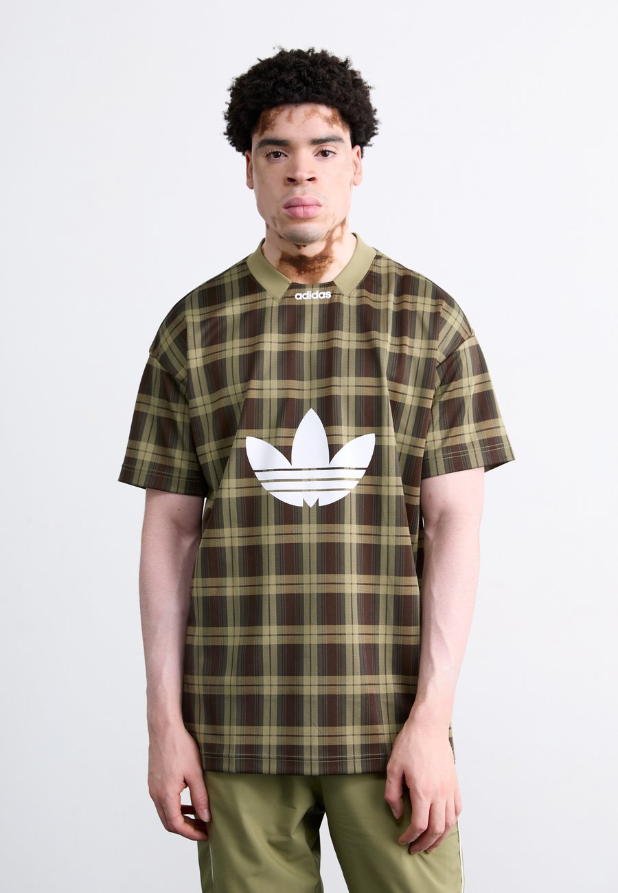 Футболка Adidas Originals GRAPHIC TEE, Orbit Green/Multi-Coloured
Футболка Adidas Originals GRAPHIC TEE, Orbit Green/Multi-Coloured