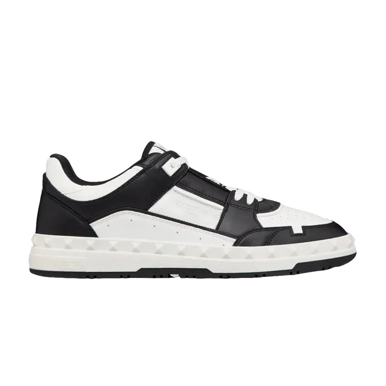 Кроссовки Valentino Freedots Low 'Black White' 2025, черный
Кроссовки Valentino Freedots Low 'Black White' 2025, черный