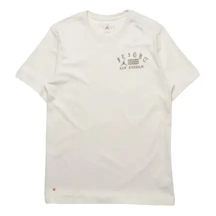 Футболка Air Jordan Artist Series by Umar Rashid T-Shirt Asia Sizing 'Sail', цвет light sienna/sail
Футболка Air Jordan Artist Series by Umar Rashid T-Shirt Asia Sizing 'Sail', цвет light sienna/sail