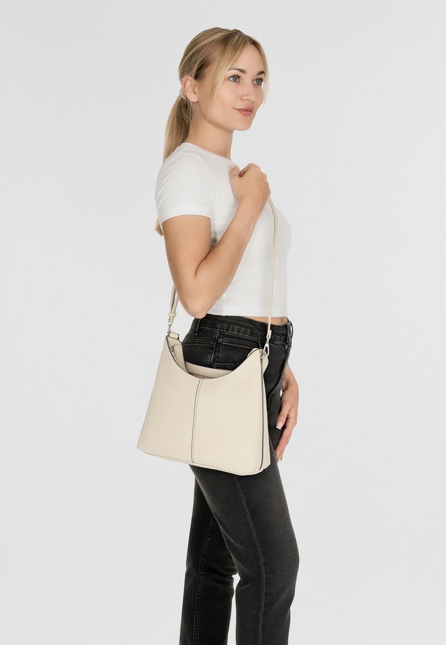 Сумка-шоппер TOM TAILOR TTJEMA, Off White/Off-White
Сумка-шоппер TOM TAILOR TTJEMA, Off White/Off-White