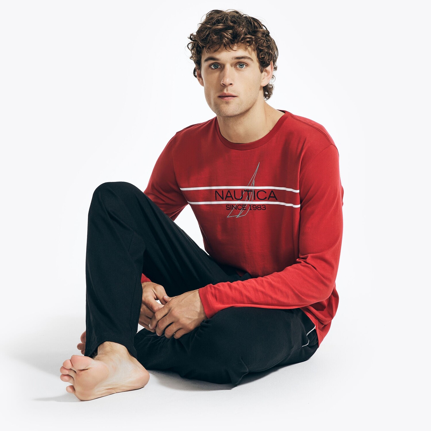 Мужская футболка для сна Nautica с длинными рукавами и рисунком, цвет Nautica Red
Мужская футболка для сна Nautica с длинными рукавами и рисунком, цвет Nautica Red