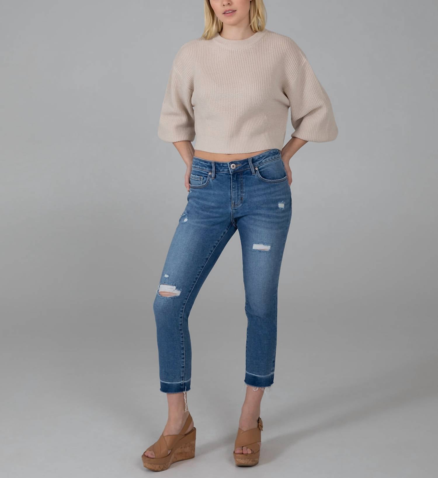 Подруга Картера, потертые капри в темном индиго JAG
Подруга Картера, потертые капри в темном индиго JAG