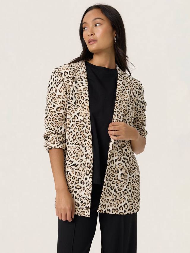 Пиджак Shirley с принтом леопарда и рукавом три четверти Soaked In Luxury
Пиджак Shirley с принтом леопарда и рукавом три четверти Soaked In Luxury