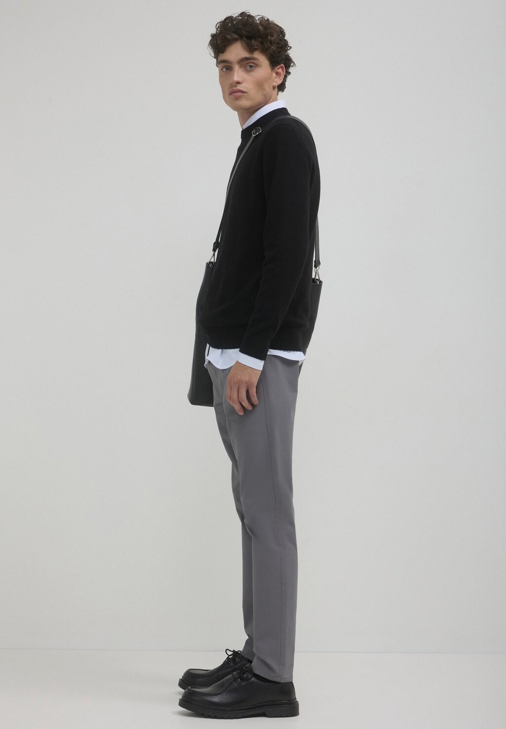 Чиносы SLIM Calliope, темно-серый
Чиносы SLIM Calliope, темно-серый