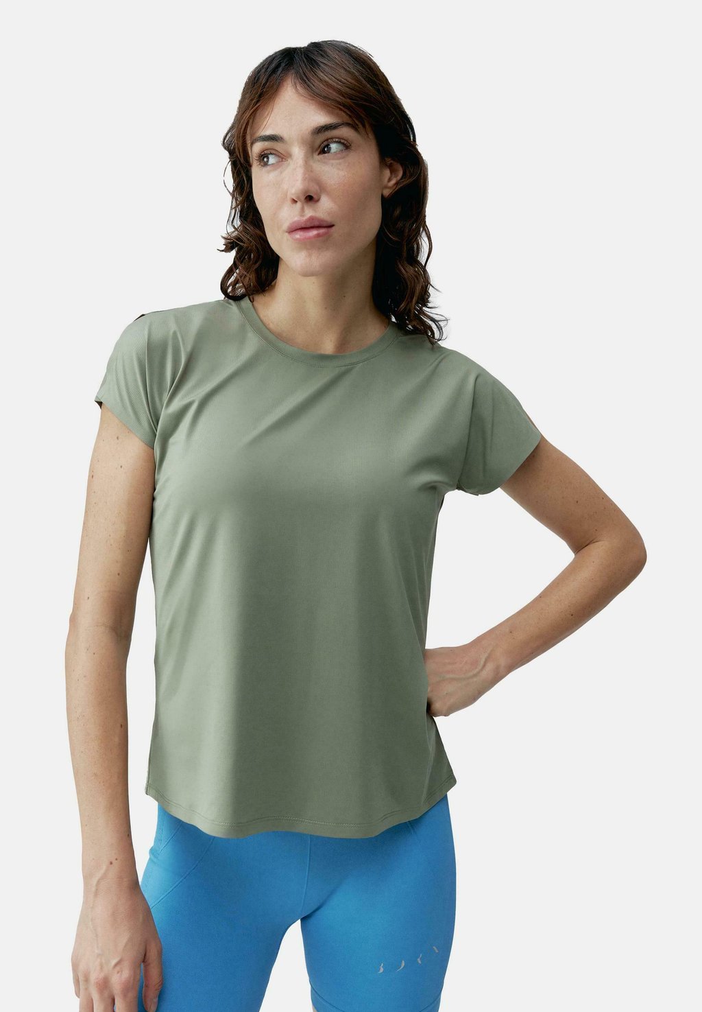 Базовая футболка Born Living Yoga, зеленый
Базовая футболка Born Living Yoga, зеленый