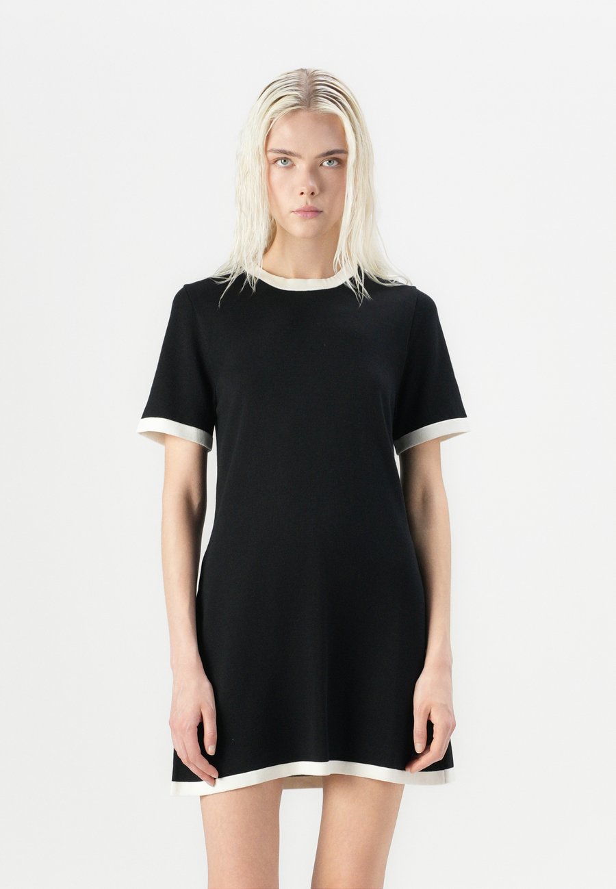 Платье ONLY ONLKARINA A-LINE DRESS, Black/Cloud Dancer/Black
Платье ONLY ONLKARINA A-LINE DRESS, Black/Cloud Dancer/Black