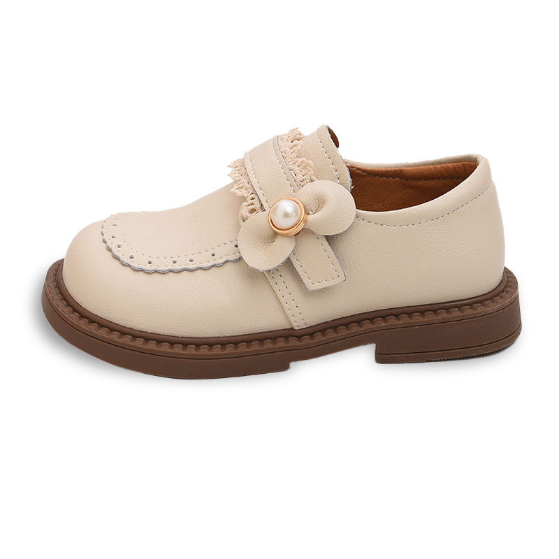 Противоскользящие износостойкие детские кожаные туфли для детей Budding, экрю
Противоскользящие износостойкие детские кожаные туфли для детей Budding, экрю