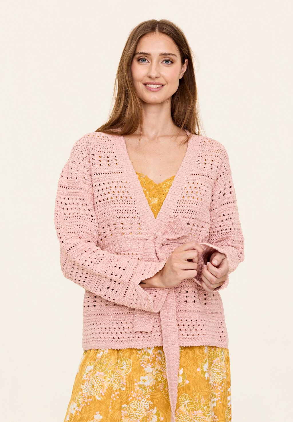 Кардиган TIE ME Odd Molly, цвет Smoke Rose
Кардиган TIE ME Odd Molly, цвет Smoke Rose