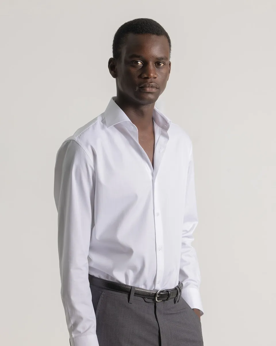 Мужская рубашка классического кроя белого цвета с узором «елочка» PuroEgo
Мужская рубашка классического кроя белого цвета с узором «елочка» PuroEgo