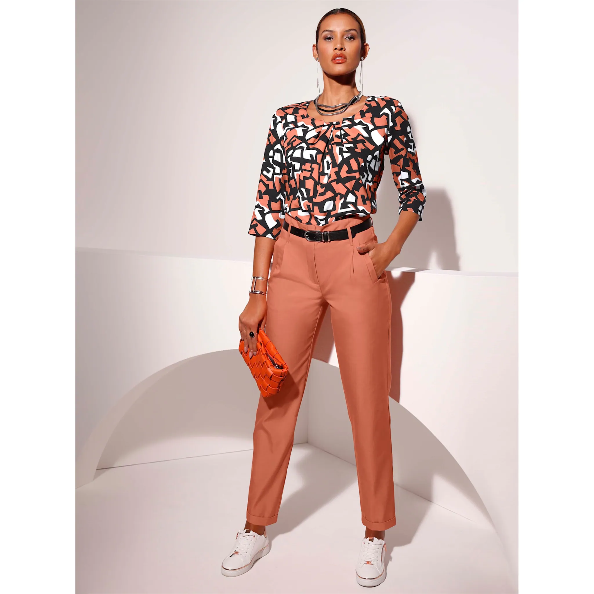 Блузка-комбинация Creation L, цвет Papaya-Schwarz-Bedruckt
Блузка-комбинация Creation L, цвет Papaya-Schwarz-Bedruckt