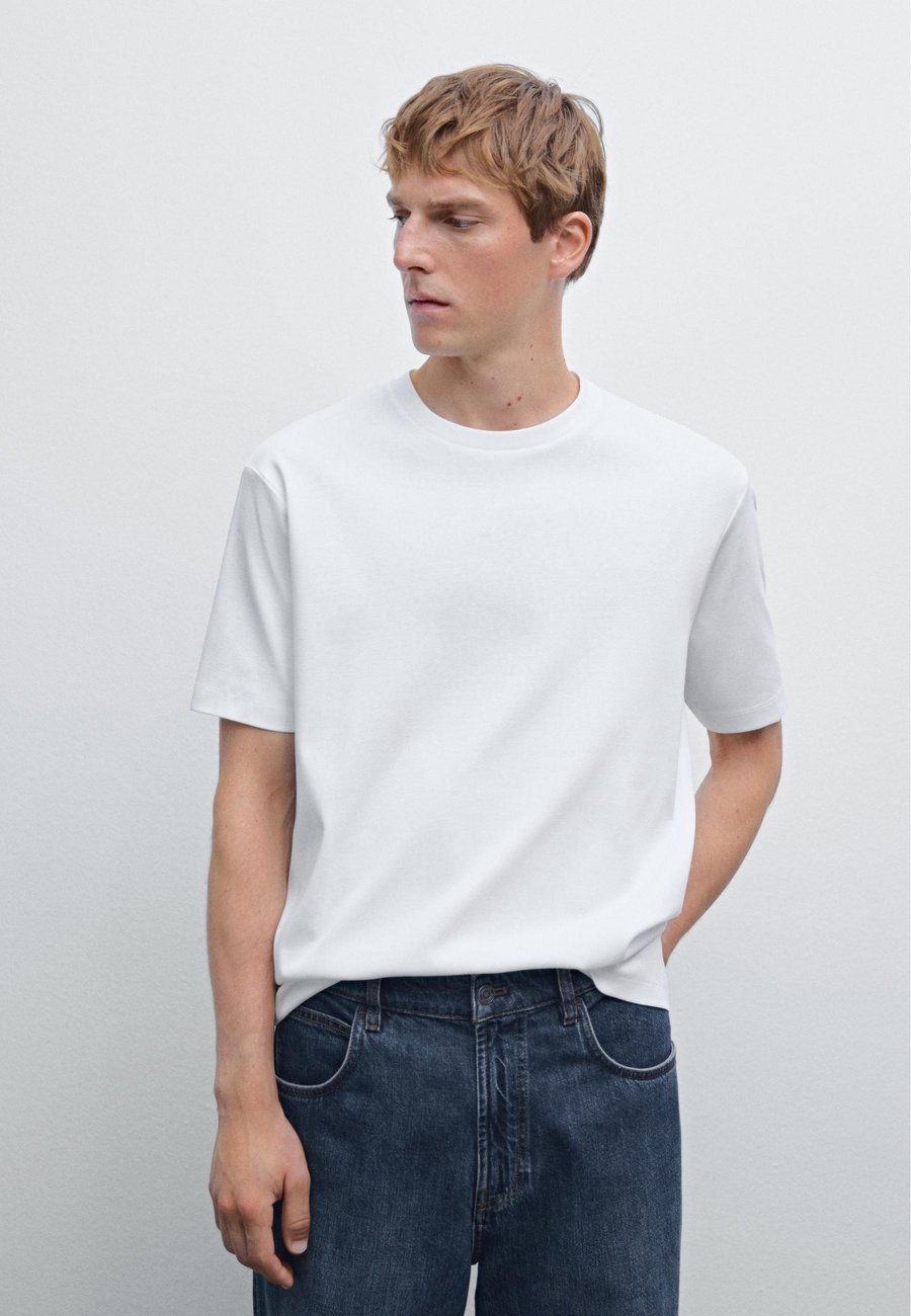 Футболка Massimo Dutti WIDE FIT SHORT SLEEVE WITH CREW NECK, White, Белый, Футболка Massimo Dutti WIDE FIT SHORT SLEEVE WITH CREW NECK, White
Футболка Massimo Dutti WIDE FIT SHORT SLEEVE WITH CREW NECK, White, Белый, Футболка Massimo Dutti WIDE FIT SHORT SLEEVE WITH CREW NECK, White