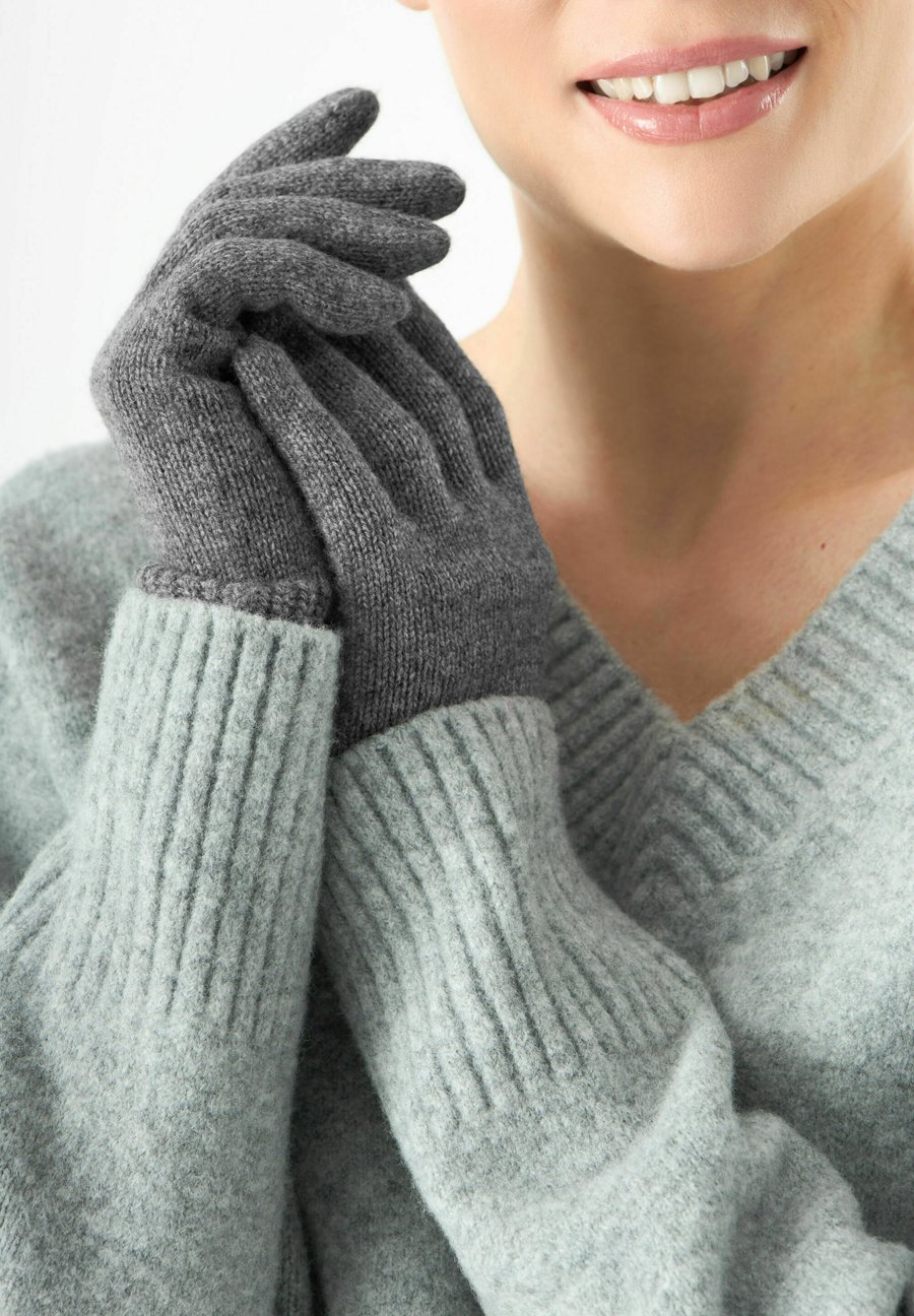 Перчатки Codello SOLID, Dunkelgrau/Dark Grey
Перчатки Codello SOLID, Dunkelgrau/Dark Grey