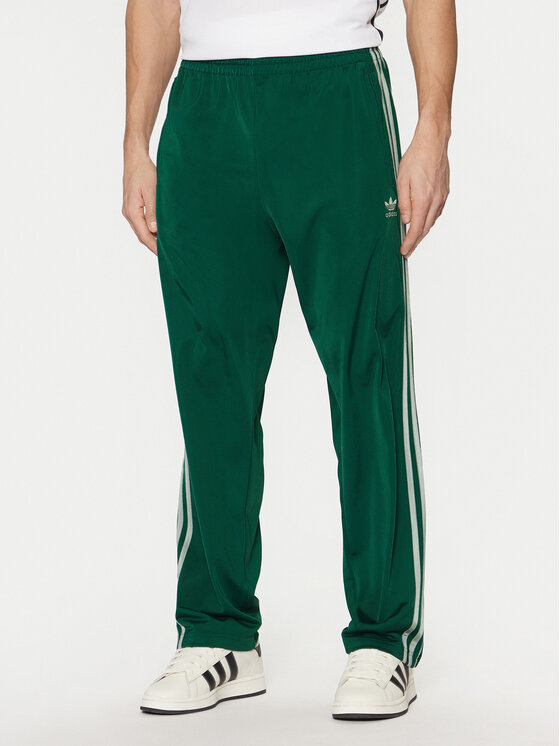 Спортивные брюки обычного кроя adicolor Classics Firebird JP2539 Adidas, зеленый
Спортивные брюки обычного кроя adicolor Classics Firebird JP2539 Adidas, зеленый
