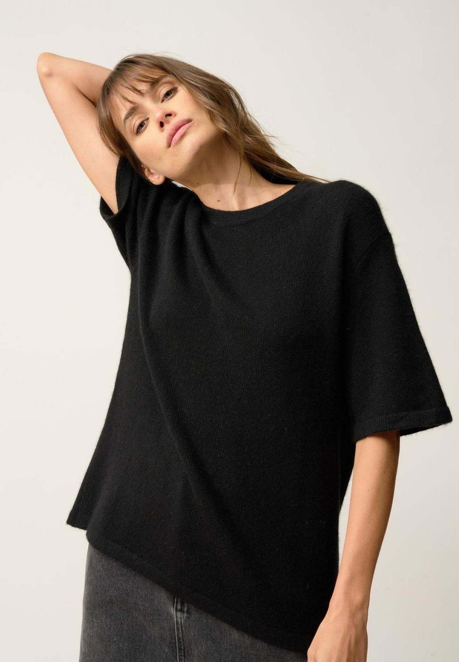 Футболка Just Cashmere CARLA CREW NECK, Black, Черный, Футболка Just Cashmere CARLA CREW NECK, Black
Футболка Just Cashmere CARLA CREW NECK, Black, Черный, Футболка Just Cashmere CARLA CREW NECK, Black