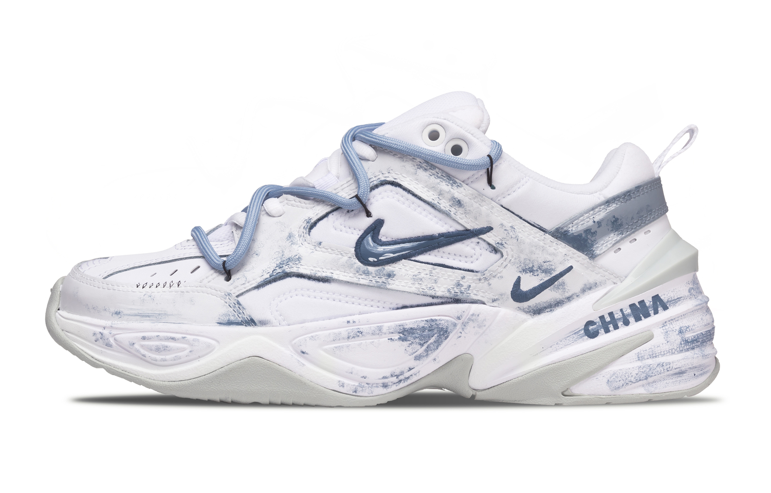 Nike M2K Tekno Chunky кроссовки Unisex Low top бело-синий градиент с дизайном в стиле брызг чернил
Nike M2K Tekno Chunky кроссовки Unisex Low top бело-синий градиент с дизайном в стиле брызг чернил