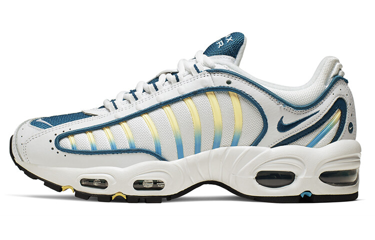Кроссовки Nike Air Max Tailwind для женщин
Кроссовки Nike Air Max Tailwind для женщин