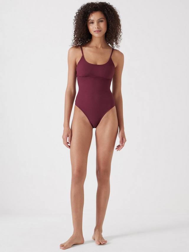 Купальник с квадратным вырезом HUSH, Red
Купальник с квадратным вырезом HUSH, Red