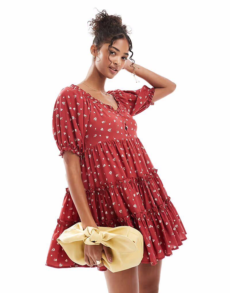 Платье-рубашка-мини Daisy Street с ярусами, в красном меланжевом цветочном узоре
Платье-рубашка-мини Daisy Street с ярусами, в красном меланжевом цветочном узоре